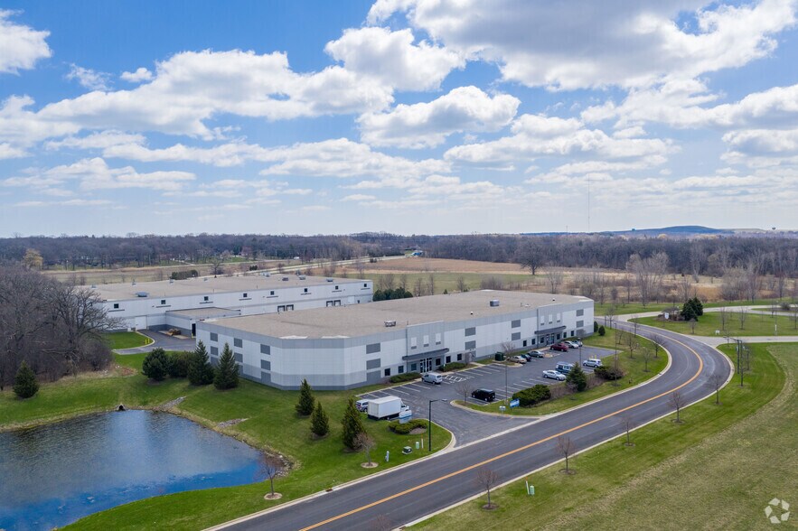 More Photos Of 10795 72nd Ave, Pleasant Prairie Warehouse For Lease