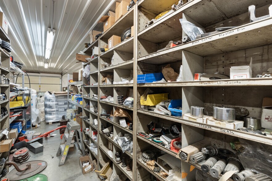More Photos Of 60 US-54 Hwy, El Dorado Springs General Retail For Sale