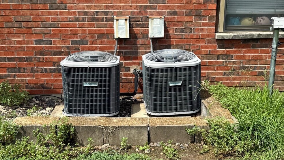 More Photos Of 818 6th St, Carrollton Apartments For Sale