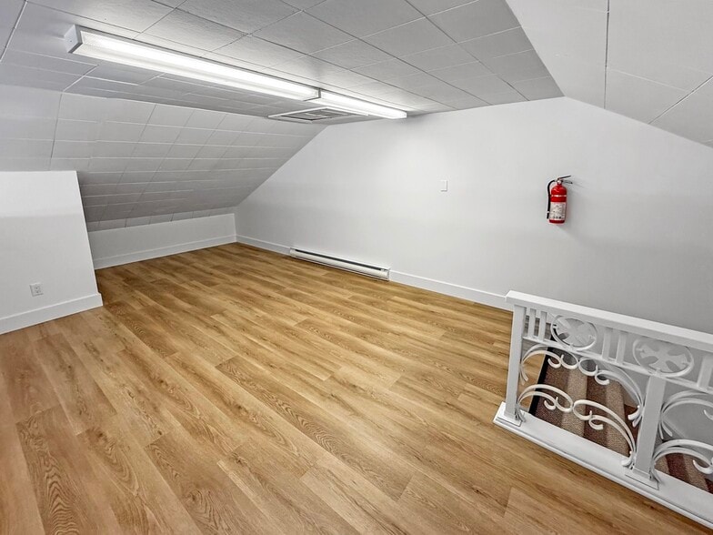 More Photos Of 364 Regent St, Orillia Religious Facility For Sale