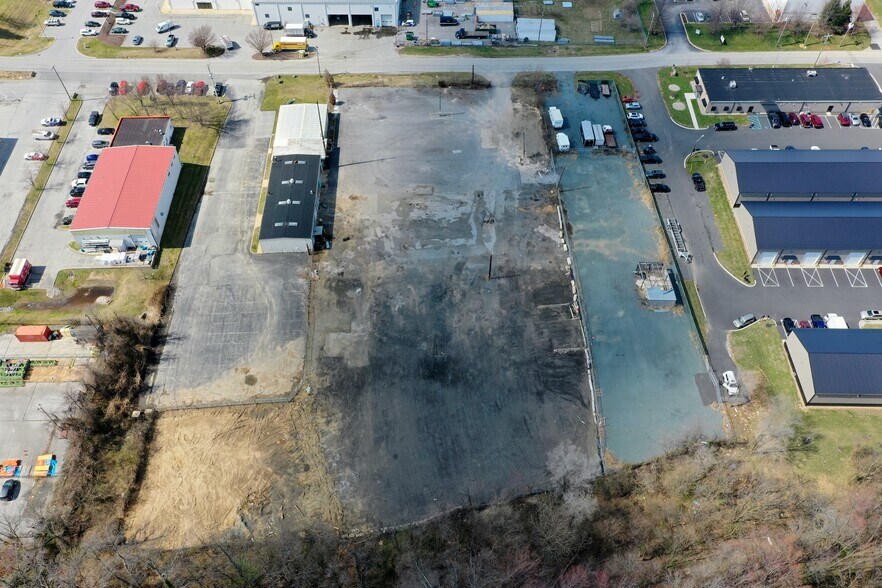 More Photos Of 9 Bellecor Dr, New Castle Warehouse For Lease