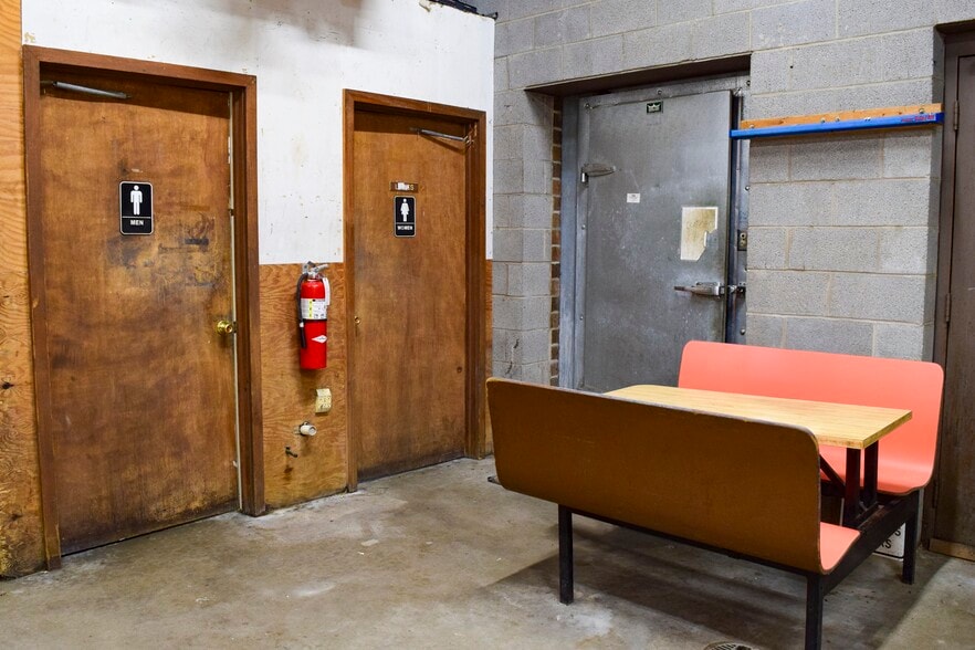 More Photos Of 202 Doctor Donnie H Jones Jr Blvd W, Princeton Supermarket For Lease