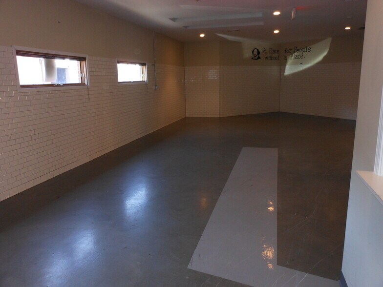 More Photos Of 643 Massachusetts Ave, Indianapolis Storefront For Lease