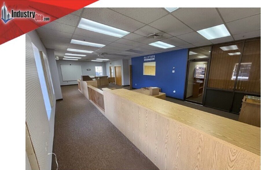 More Photos Of 70 Burt Dr, Deer Park Manufacturing For Sale