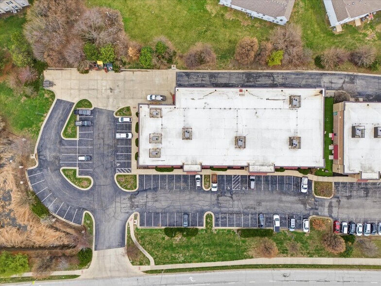 More Photos Of 1740 E Harold St, Olathe Freestanding For Sale