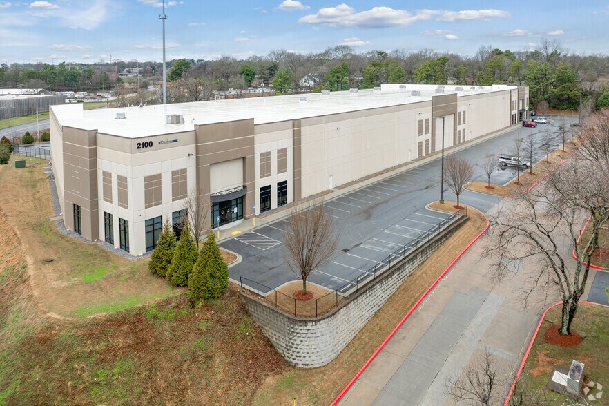 More Photos Of 2100 S Martin St, East Point Warehouse For Lease