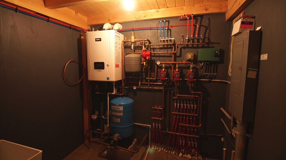 More Photos Of 2192 NY-8, Cold Brook Flex For Sale