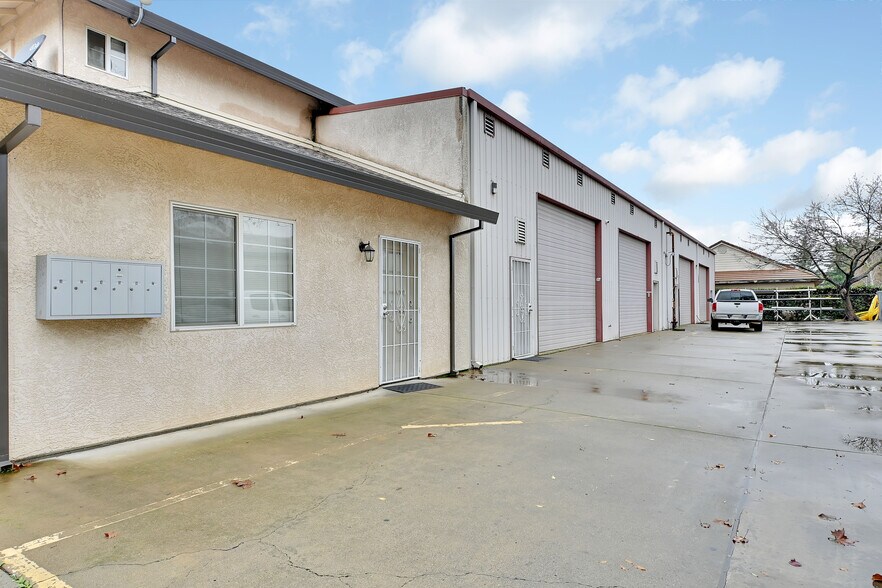 More Photos Of 1633 Starr Dr, Yuba City Service For Sale