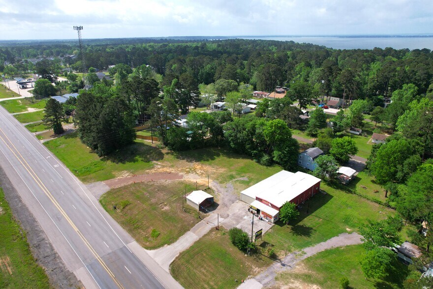 More Photos Of 11457 US Highway 190 W, Livingston Garden Center For Sale