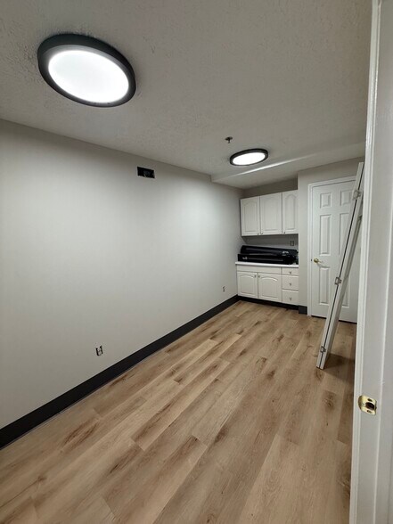 More Photos Of 10841 Kingston Pike, Knoxville Freestanding For Lease