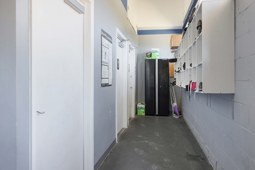 More Photos Of 64 Steiner Ave, Neptune City Warehouse For Lease