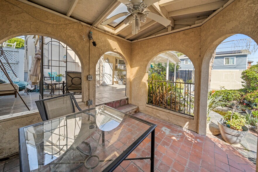 More Photos Of 906 E Commonwealth Ave, Fullerton Storefront For Sale