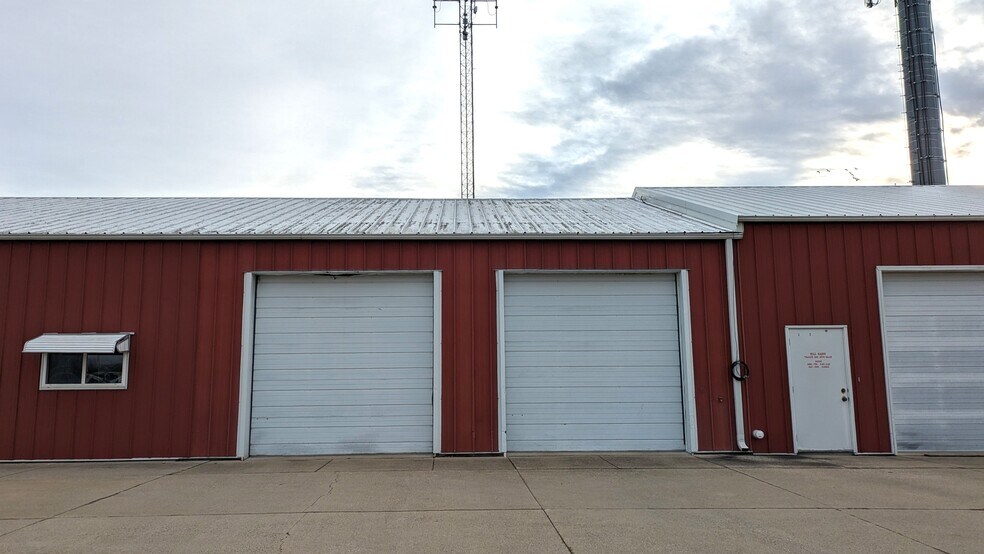 More Photos Of 2503 General Electric Rd, Bloomington Flex For Sale