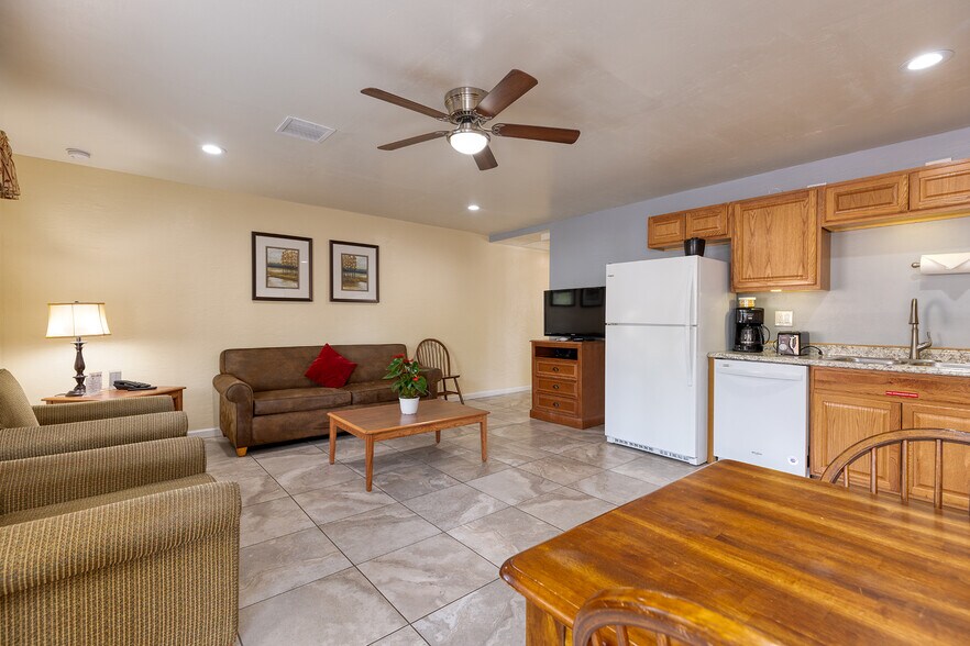 More Photos Of 5829 Buck Springs Rd, Pinetop Hotel For Sale