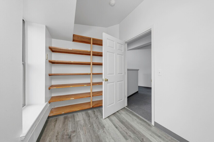 More Photos Of 1 Railroad Ave, Goshen Storefront Retail Office For Lease