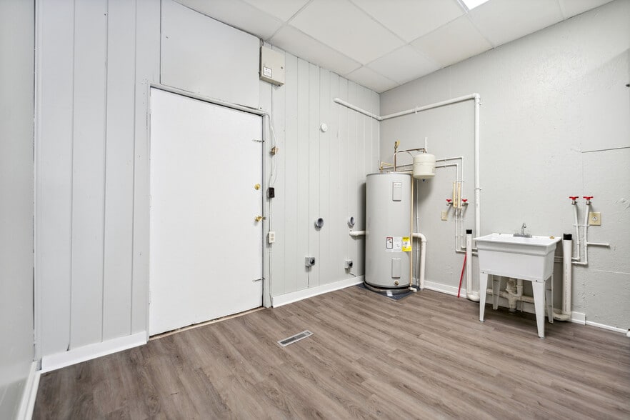 More Photos Of 314-316 W Main St, Monongahela Storefront Retail Office For Sale