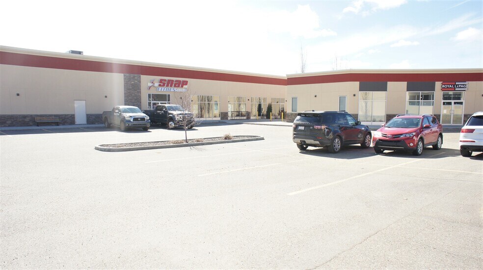 More Photos Of 10441 99 Av, Fort Saskatchewan General Retail For Sale