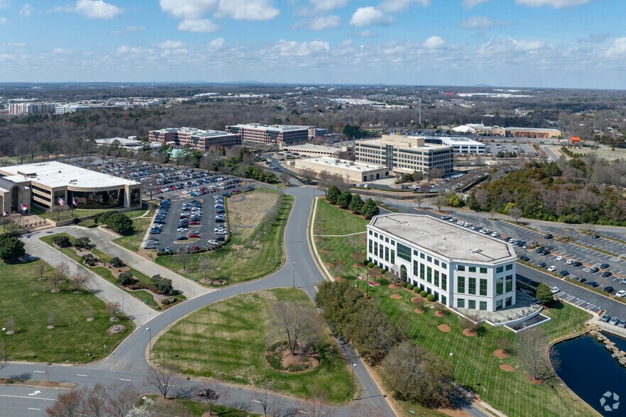 More Photos Of 9144 Arrowpoint Blvd, Charlotte Unknown For Lease