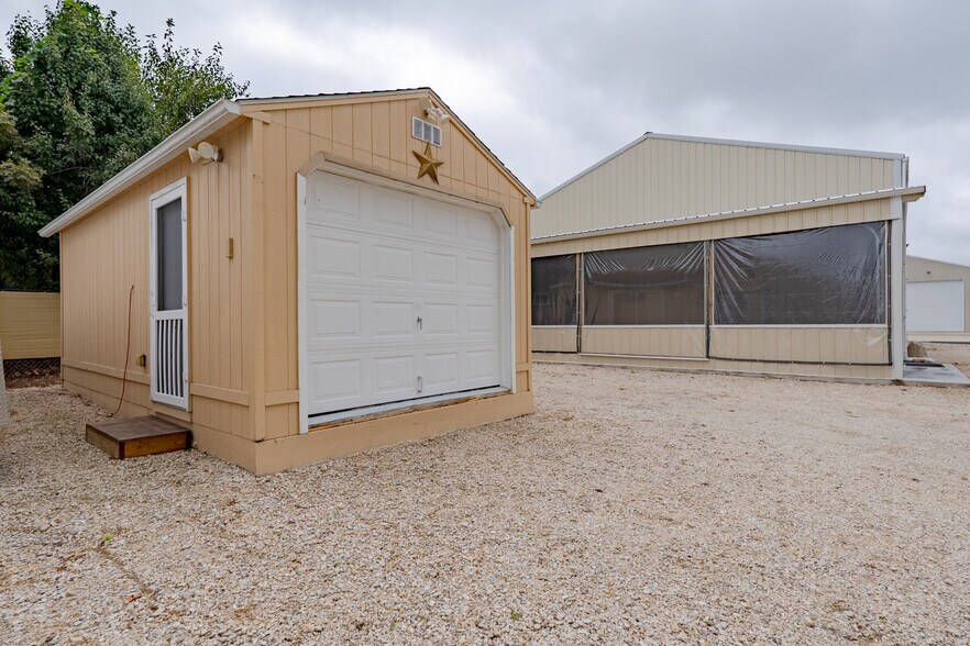 More Photos Of 202 Hemi Ln, Gravois Mills Specialty For Sale