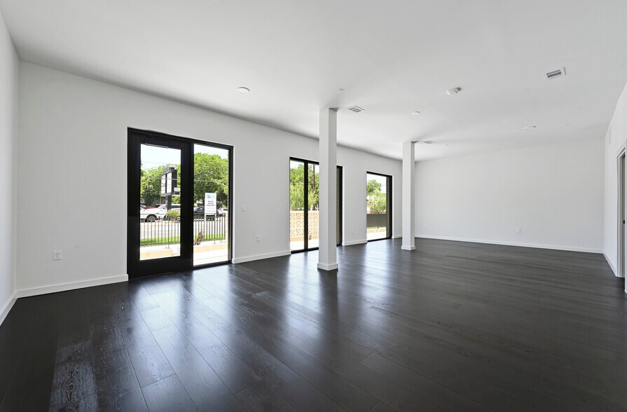 More Photos Of 2209 S First St, Austin Apartments For Sale