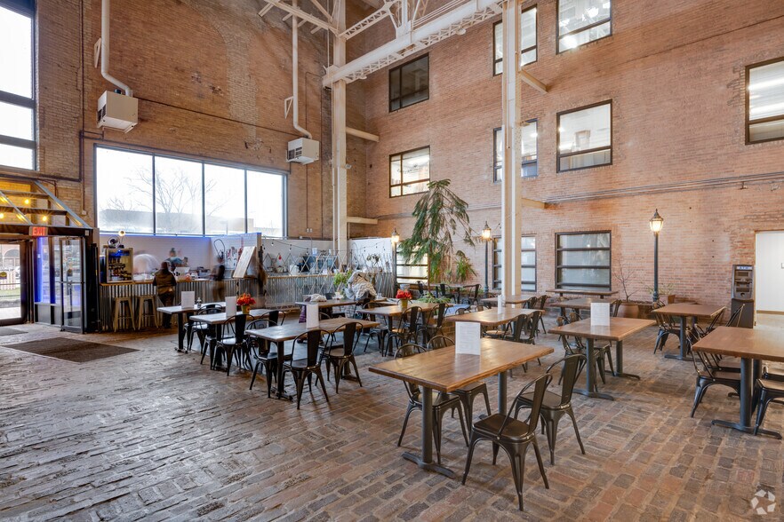 More Photos Of 380 E Lasalle Ave, South Bend Coworking Space