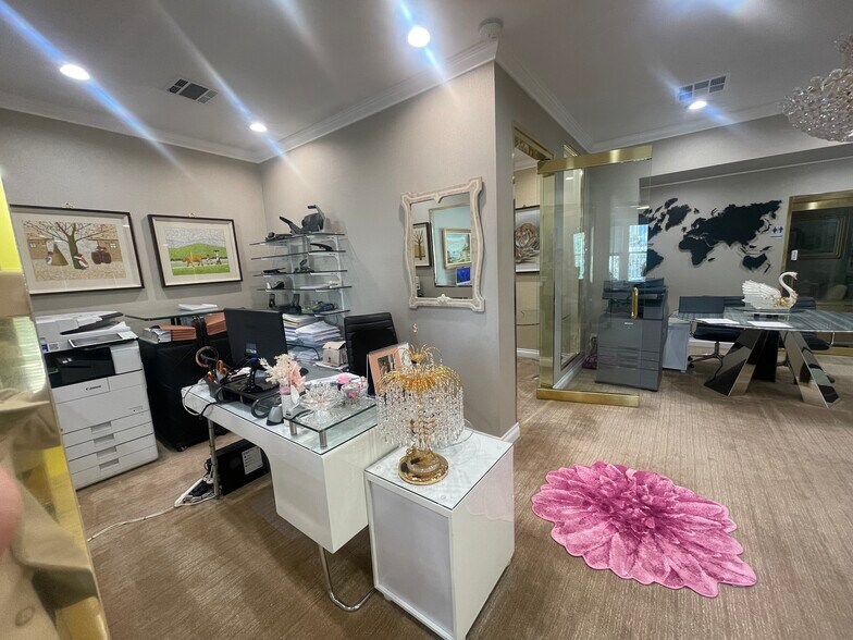 More Photos Of 1021 S Union Ave, Los Angeles Office Residential For Lease