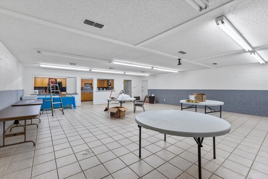 More Photos Of 201 Ragland St, Palestine Religious Facility For Sale