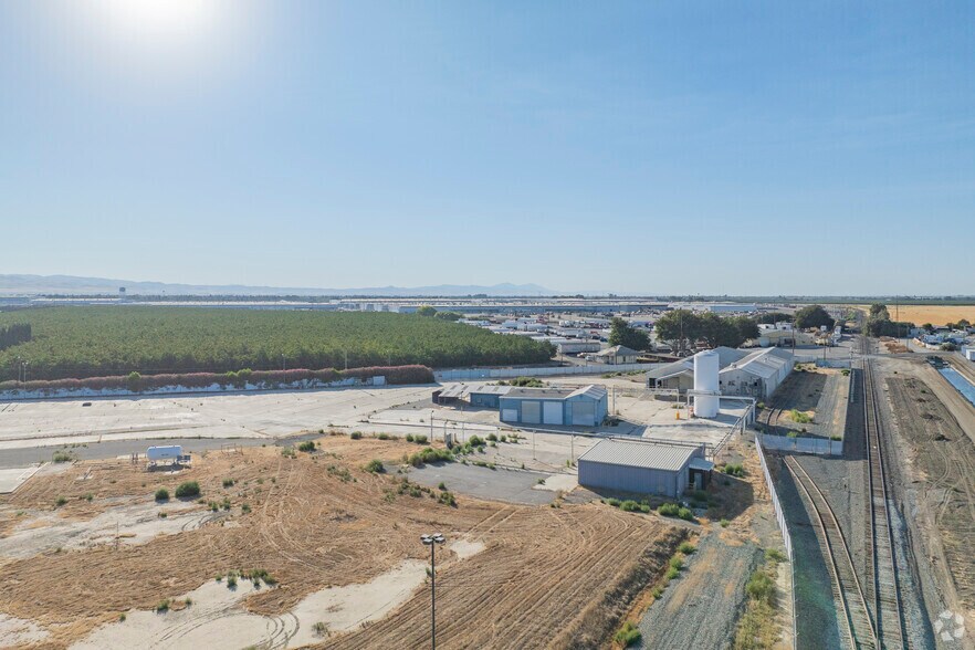 More Photos Of 26700 S Banta Rd, Tracy Warehouse For Lease