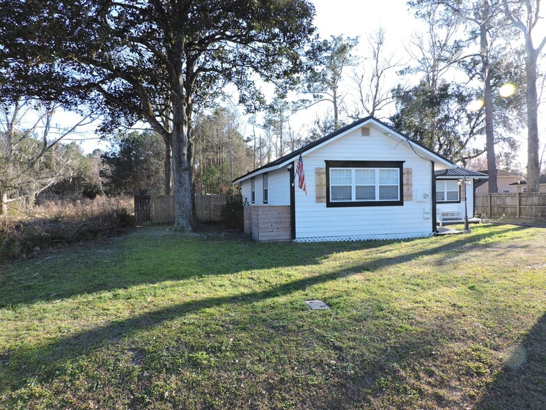 More Photos Of 5722 Dunn Ave, Jacksonville Medical For Sale