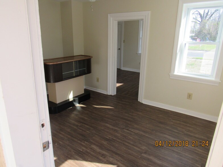 More Photos Of 2850 King William Ave, West Point Storefront Retail Office For Sale