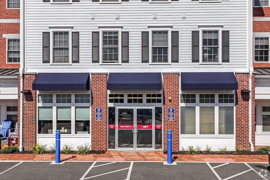 More Photos Of 200 Danbury Rd, Wilton Freestanding For Lease