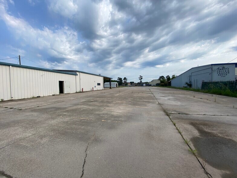 More Photos Of 4770 Washington Blvd, Beaumont Light Distribution For Lease