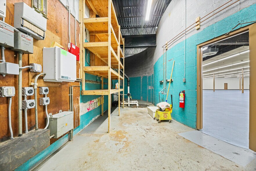 More Photos Of 3475 Ridge Rd, Cleveland Skating Rink For Sale