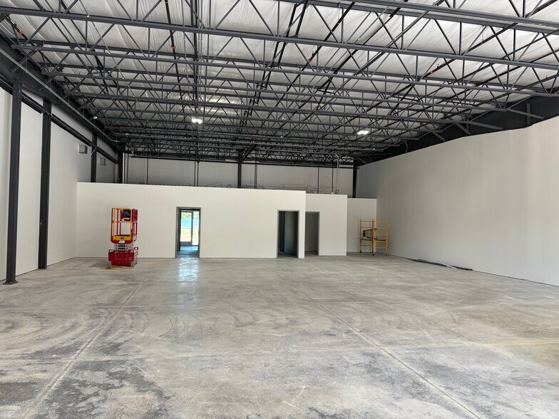 More Photos Of 8229 Tyner Rd, Colfax Light Distribution For Lease