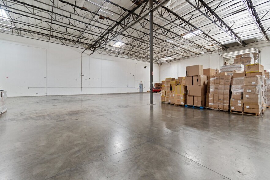 More Photos Of 1190 N Del Rio Pl, Ontario Warehouse For Sale