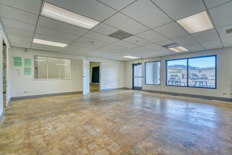 More Photos Of 1860 38th St, Boulder Distribution For Lease