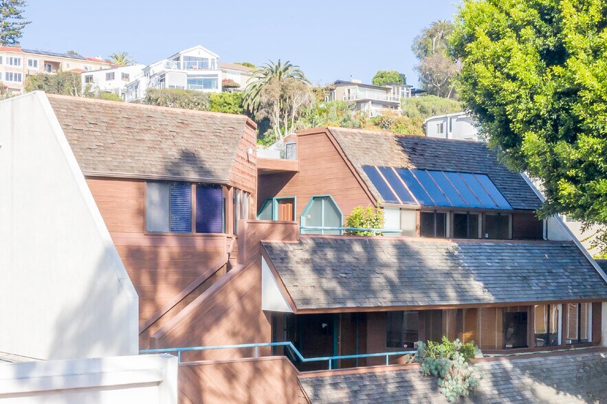 More Photos Of 352 3rd St, Laguna Beach Office For Sale