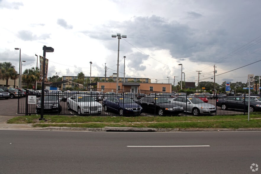 More Photos Of 856 E Busch Blvd, Tampa Auto Dealership For Lease