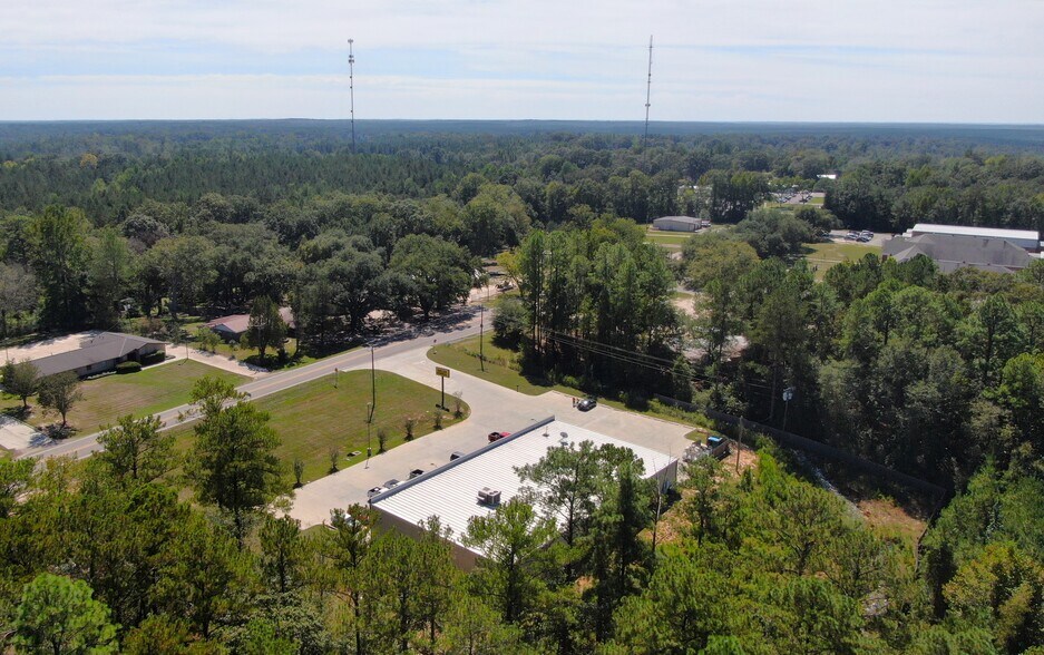 More Photos Of 39603 MS-63, Richton Convenience Store For Sale