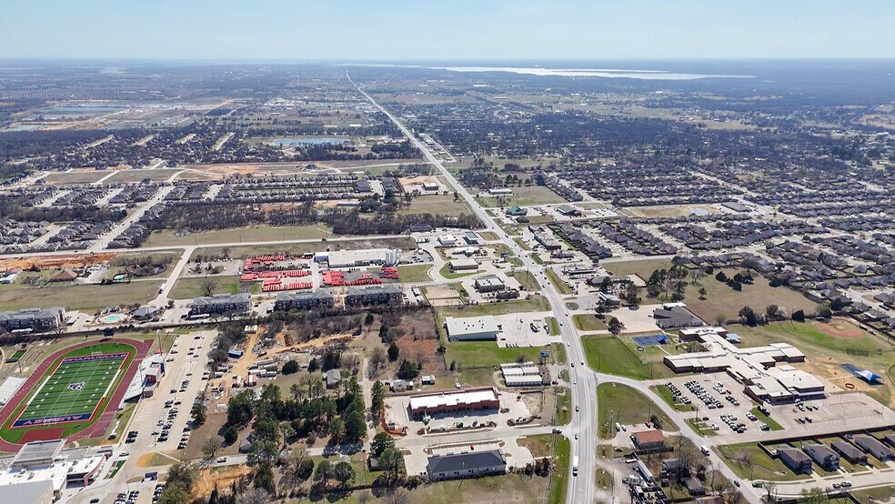 More Photos Of 500 Pine Ridge Lane, Aubrey General Retail For Lease