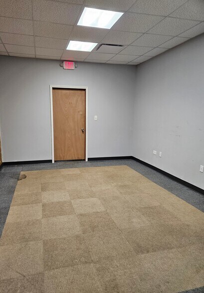 More Photos Of 950-980 Wabash Ave, Chesterton Industrial For Sale