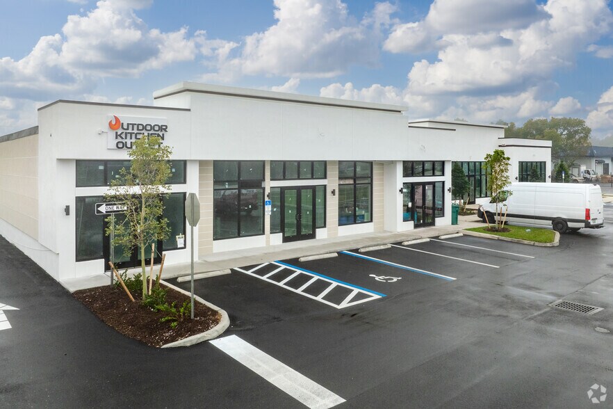 More Photos Of 11222 E Tamiami Trl, Naples Freestanding For Lease