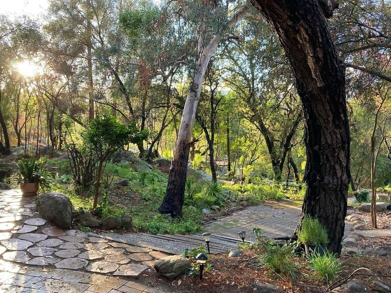 More Photos Of 42975 Sierra Dr, Three Rivers Hotel For Sale