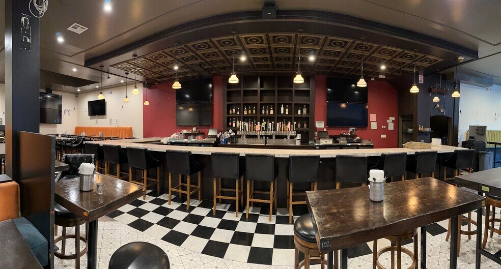 More Photos Of 141-143 N La Brea Ave, Los Angeles Restaurant For Sale