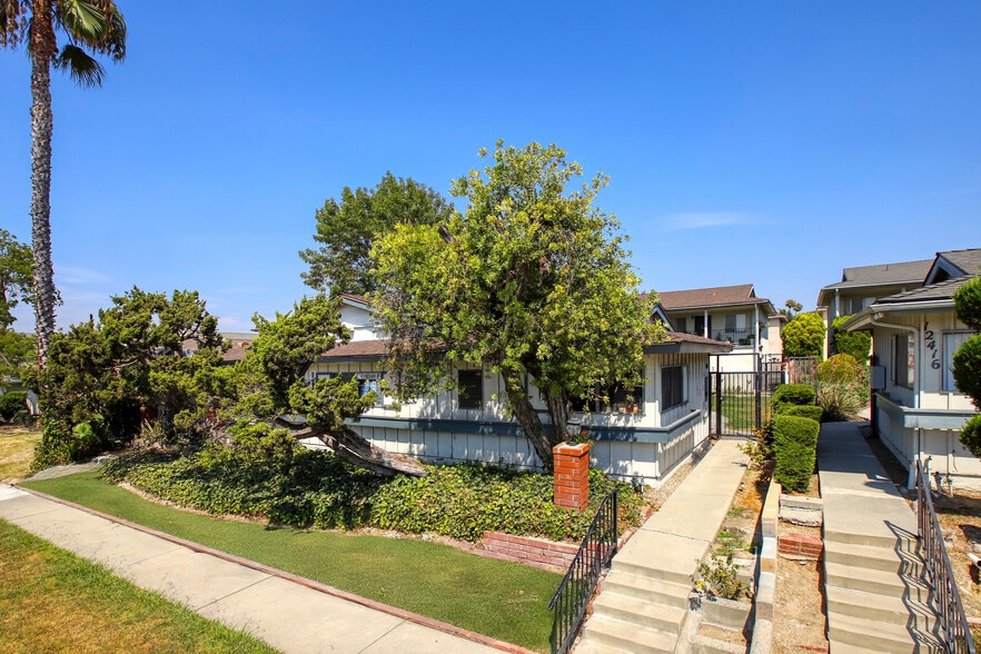 More Photos Of 12406 Clearglen Ave, Whittier Multifamily For Sale