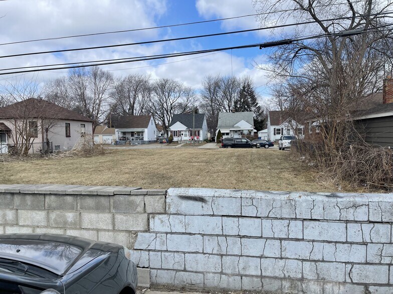 More Photos Of 8453 E Eight Mile Rd, Warren Auto Repair For Sale