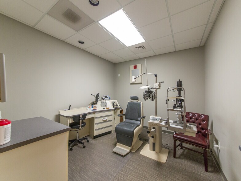More Photos Of 900A Centrepark Dr, Asheville Medical For Sale
