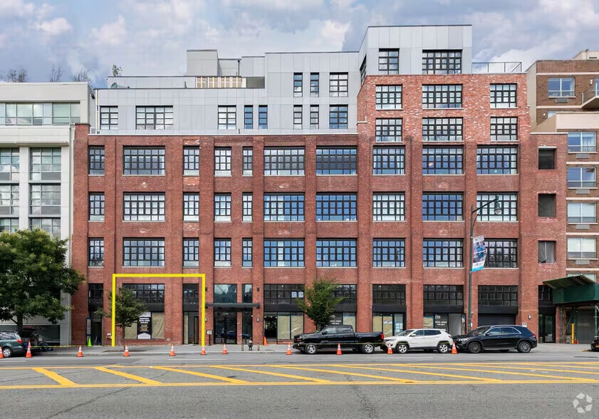 Primary Photo Of 5-33 48th Ave, Long Island City Apartments For Lease