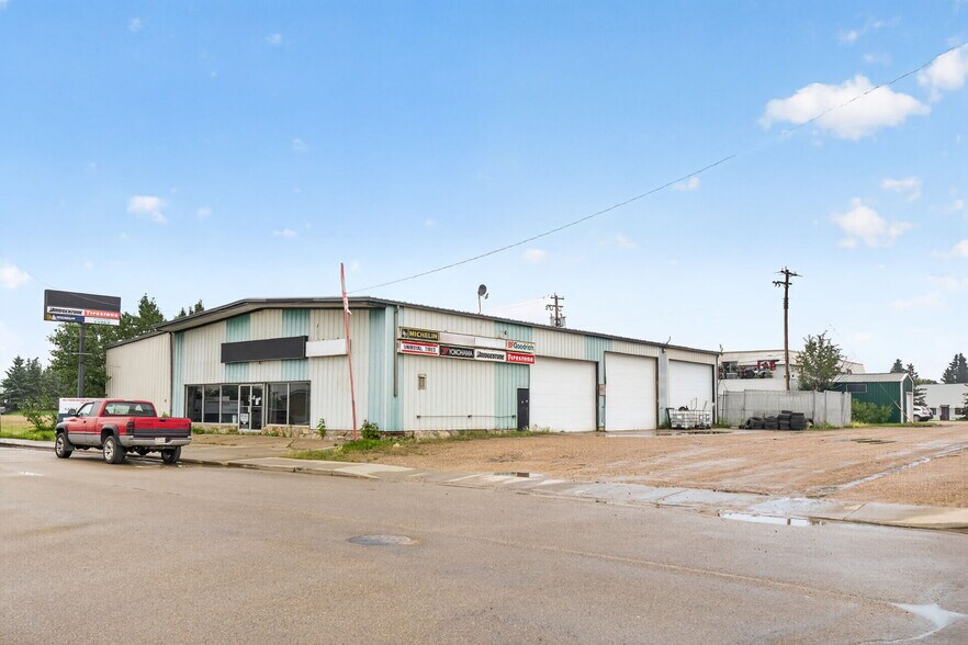 More Photos Of 5018 52 Ave, Tofield Warehouse For Sale