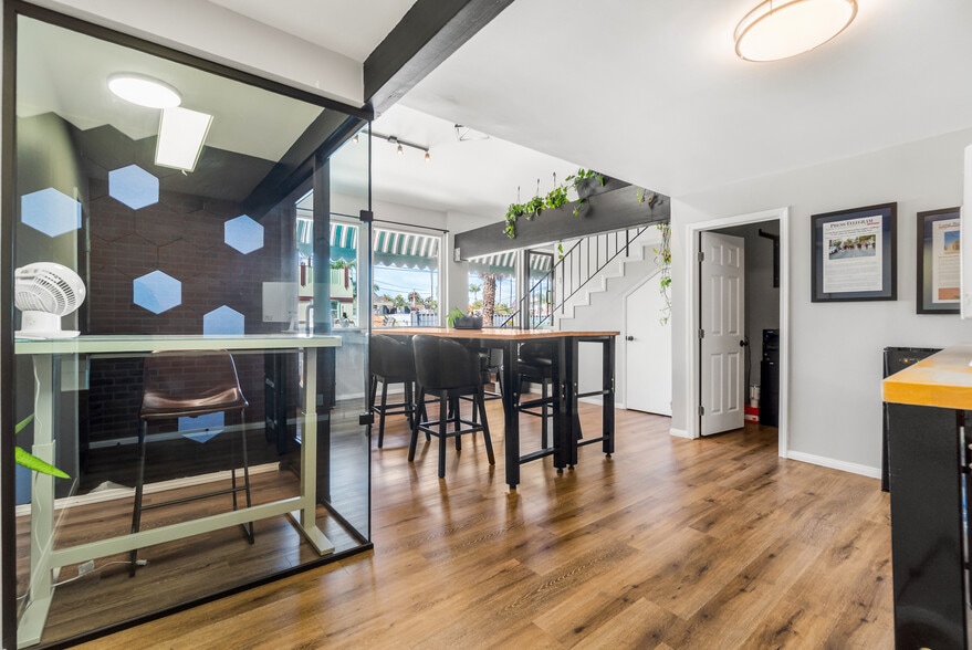 More Photos Of 2734 E Broadway, Long Beach Loft Creative Space For Sale